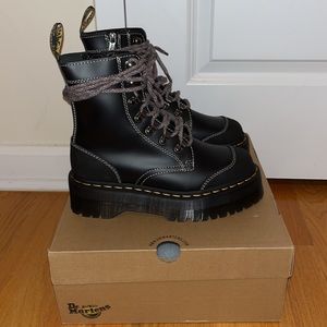 Dr. Martens Moreno Bex Boots